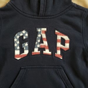Gap sweatshirt with hoodie size 3t
